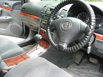 2002 Toyota Premio Photos