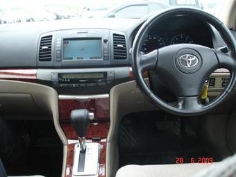 2002 Toyota Premio Pictures