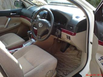 2002 Toyota Premio Pictures