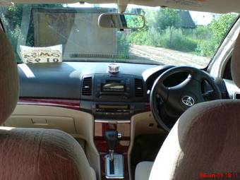2002 Toyota Premio Photos