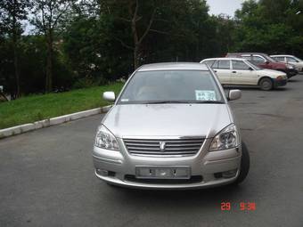2002 Toyota Premio Pictures