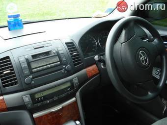 2002 Toyota Premio Photos