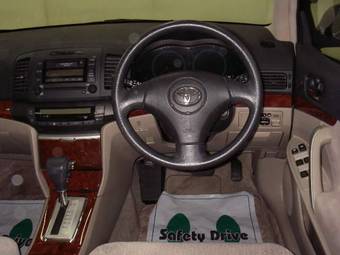 2002 Toyota Premio Photos