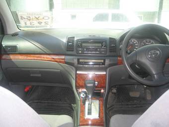 2002 Toyota Premio Photos