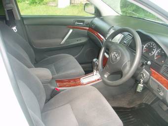 2002 Toyota Premio Images
