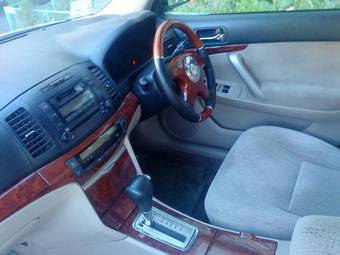 2002 Toyota Premio Pictures