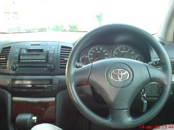 2002 Toyota Premio Photos