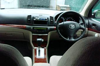 2002 Toyota Premio Pictures