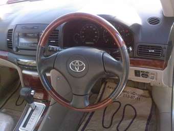 2003 Toyota Premio Photos