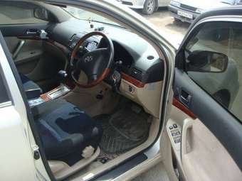 2003 Toyota Premio Pictures