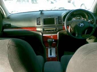 2003 Toyota Premio Pictures