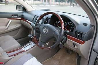 2003 Toyota Premio Pictures