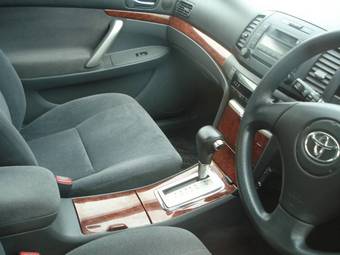 2003 Toyota Premio Pics