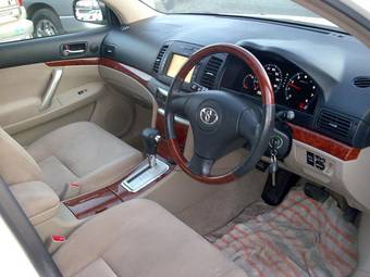 2003 Toyota Premio Pictures