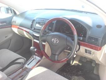 2003 Toyota Premio Pictures