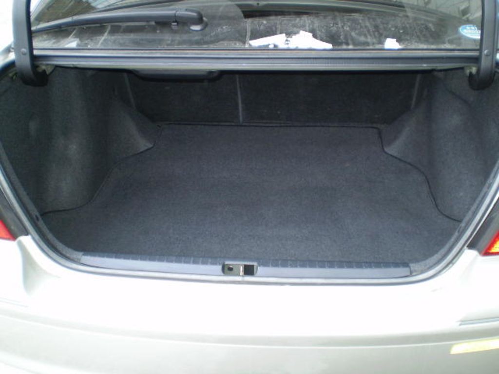 2004 Toyota Premio