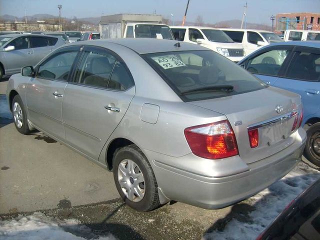 2004 Toyota Premio