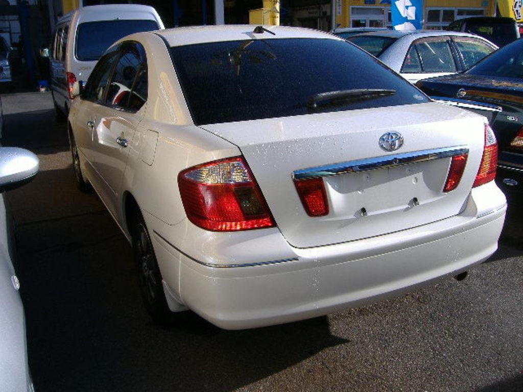 2004 Toyota Premio