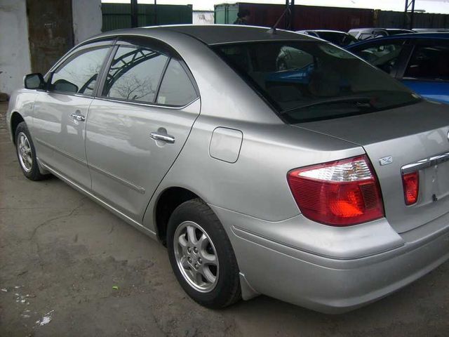 2004 Toyota Premio