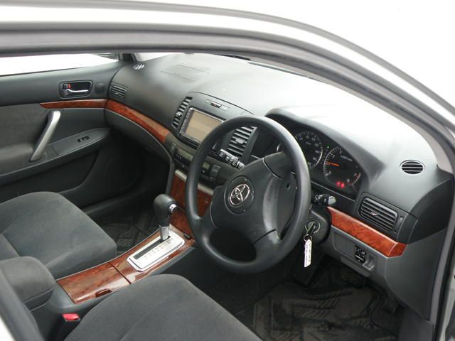 2004 Toyota Premio