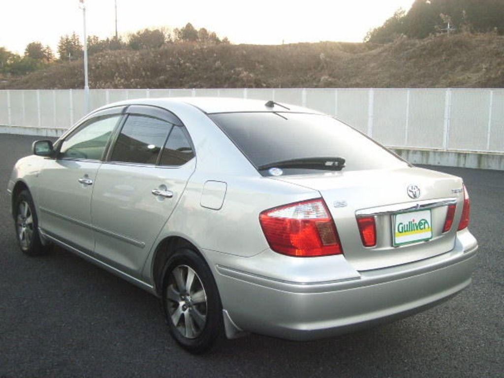 2004 Toyota Premio