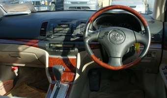 2004 Toyota Premio