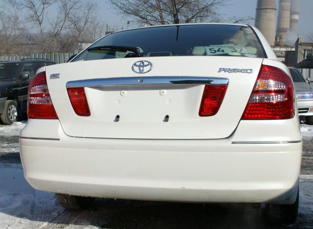 2004 Toyota Premio