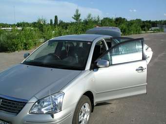 2004 Toyota Premio