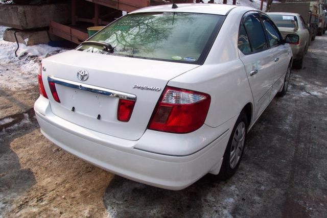 2004 Toyota Premio