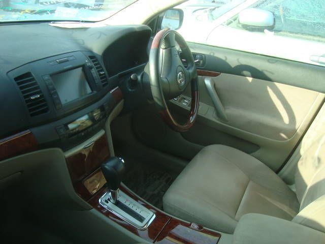 2004 Toyota Premio
