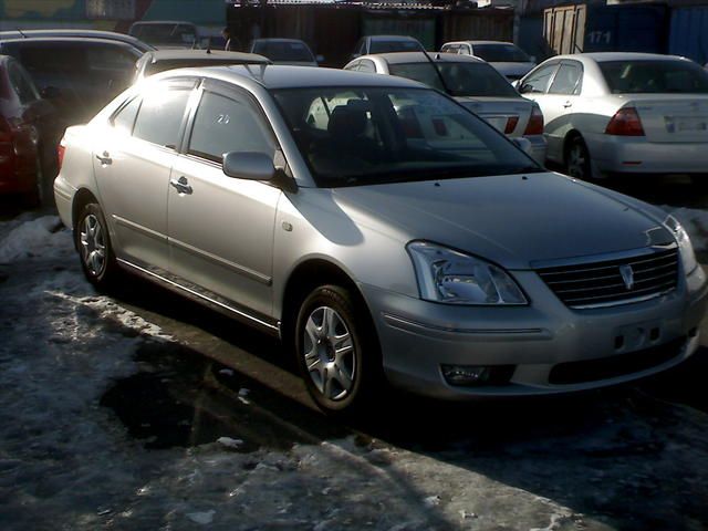 2004 Toyota Premio