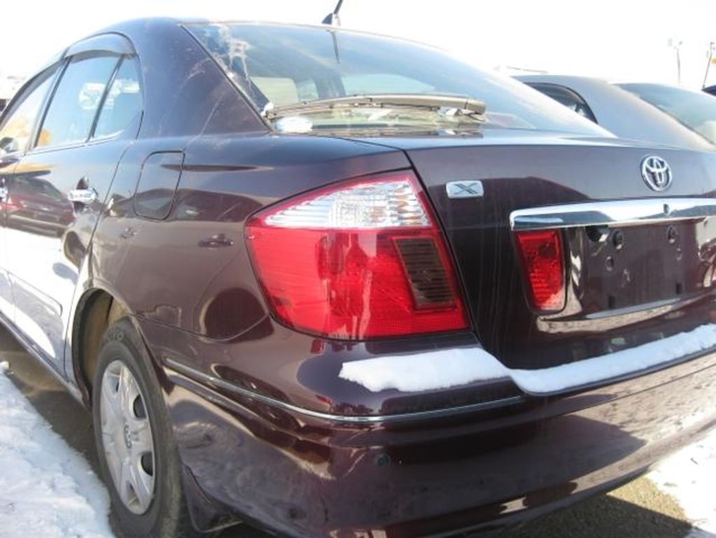 2004 Toyota Premio