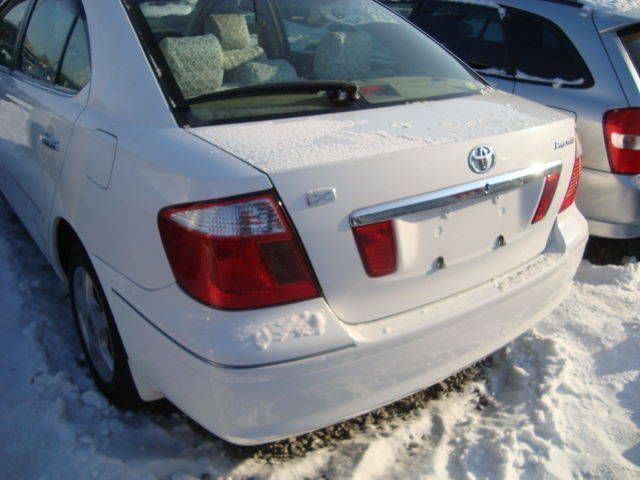 2004 Toyota Premio