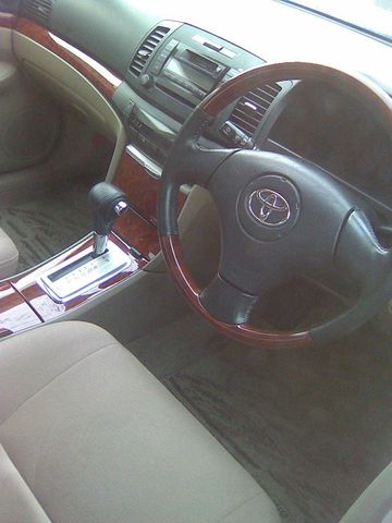 2004 Toyota Premio