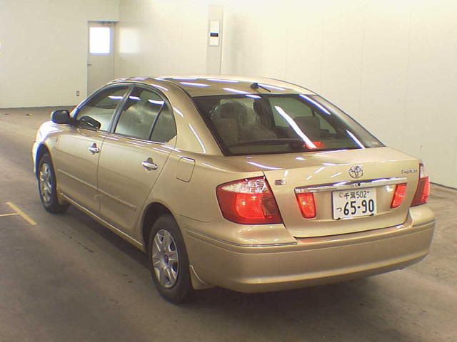 2004 Toyota Premio