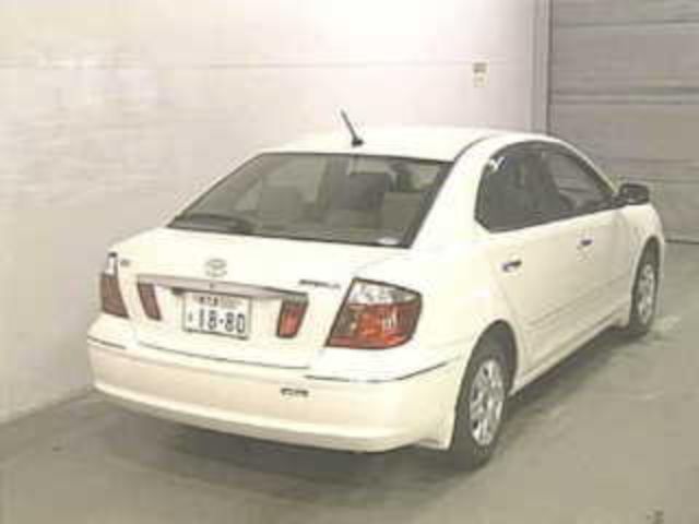 2004 Toyota Premio
