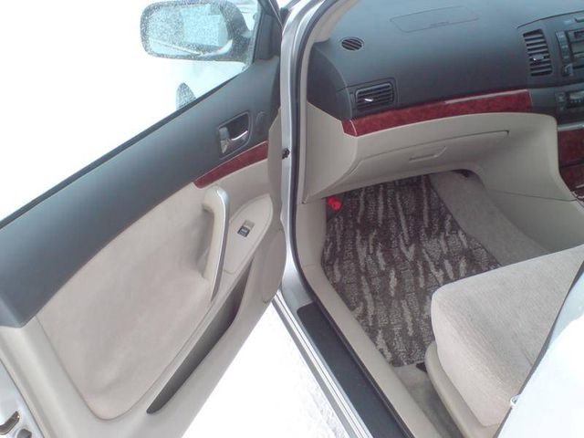 2004 Toyota Premio