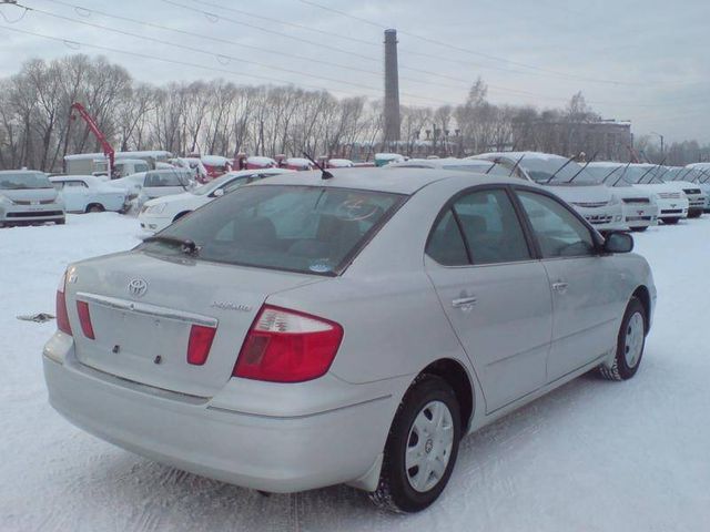 2004 Toyota Premio