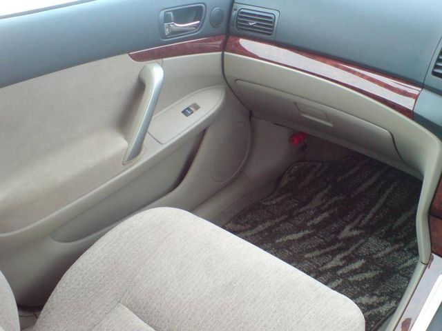 2004 Toyota Premio