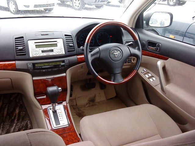 2004 Toyota Premio