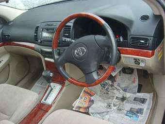 2004 Toyota Premio