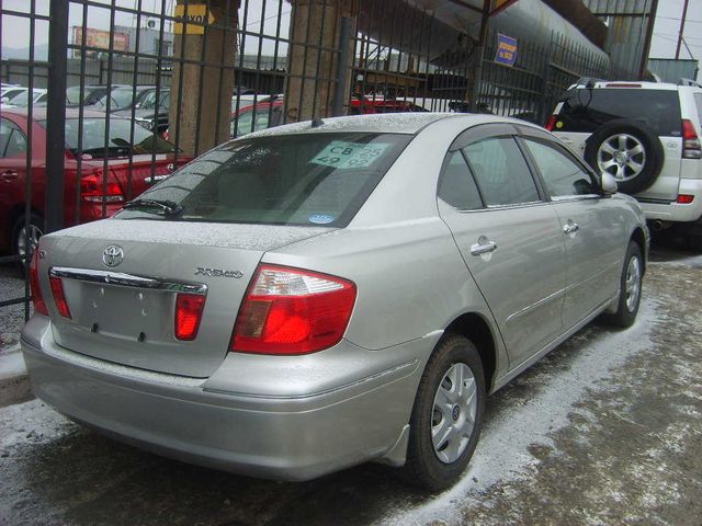 2004 Toyota Premio