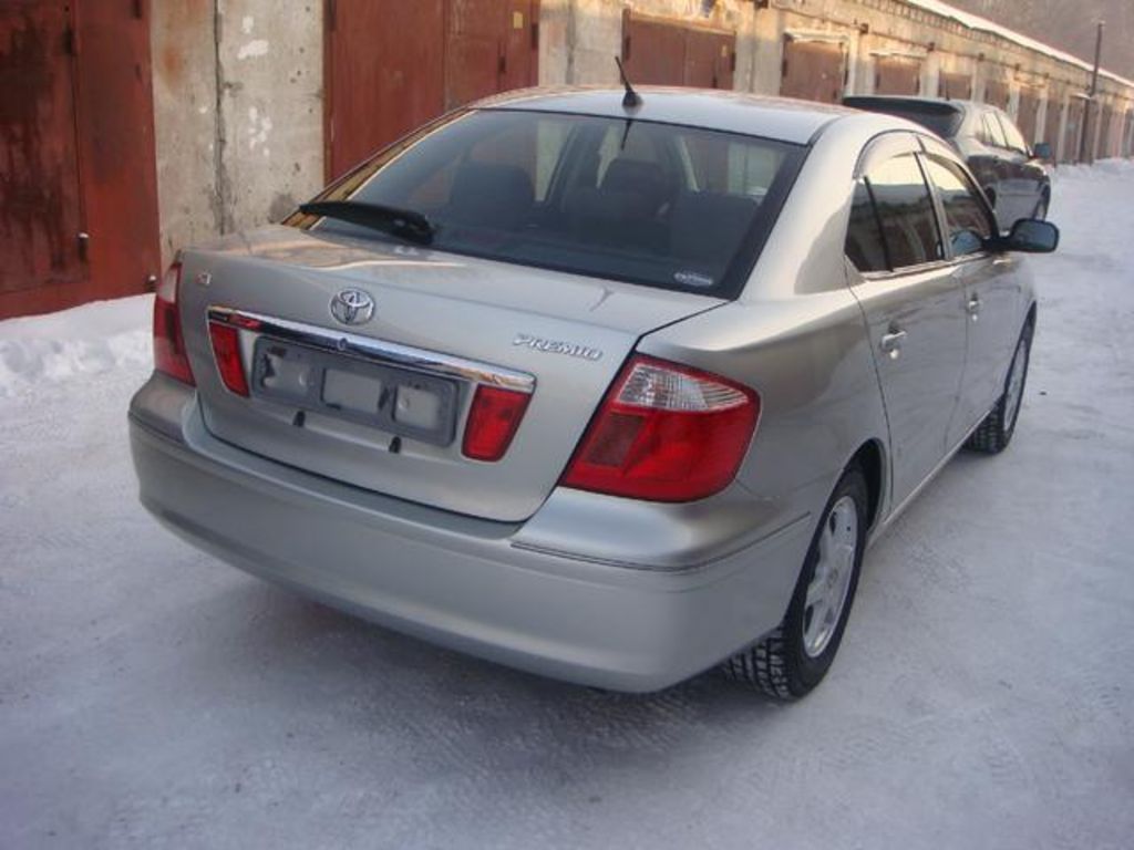 2004 Toyota Premio