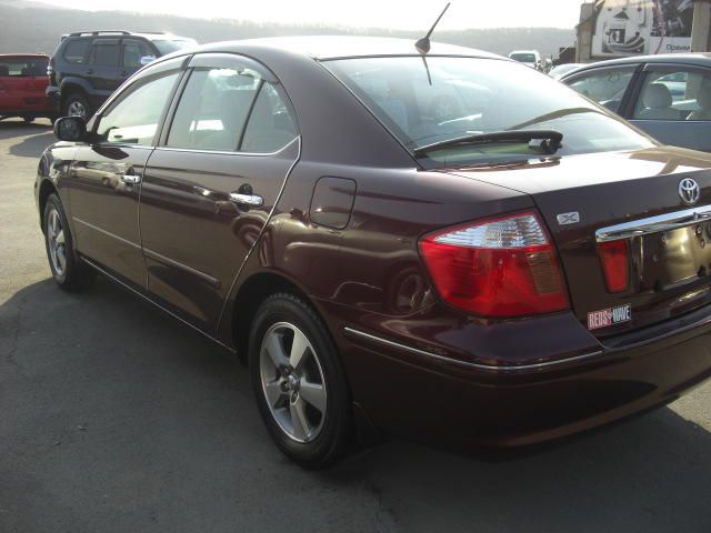 2004 Toyota Premio