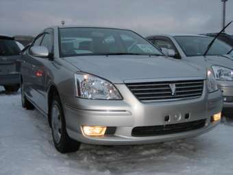 2004 Toyota Premio Pictures