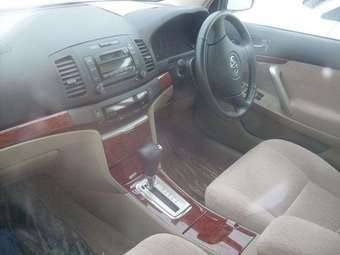 2004 Toyota Premio Images