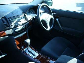 2004 Toyota Premio Photos