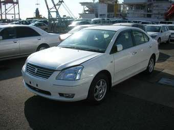2004 Toyota Premio Photos