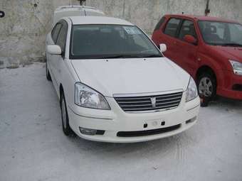 2004 Toyota Premio Pictures