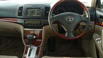 2004 Toyota Premio Pictures